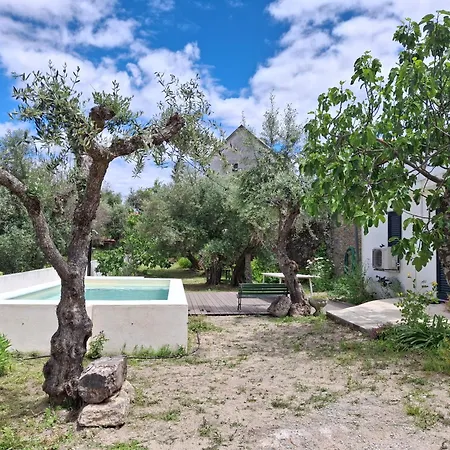 Casa Rustica Com Terraco E Jardim 度假居