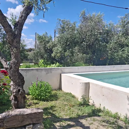 Casa Rustica Com Terraco E Jardim 度假居 *