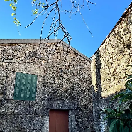 Casa Rustica Com Terraco E Jardim * Aguas (Castelo Branco)