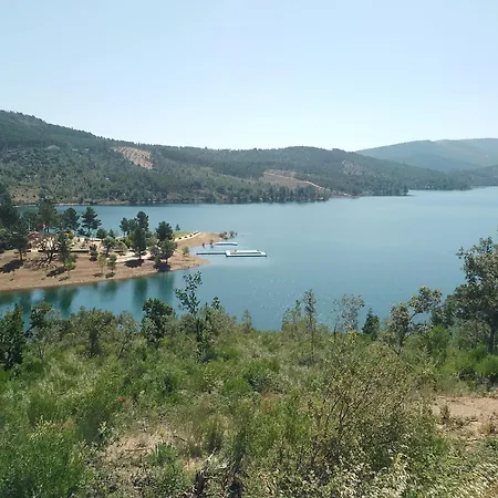 Casa Rustica Com Terraco E Jardim 度假居 *