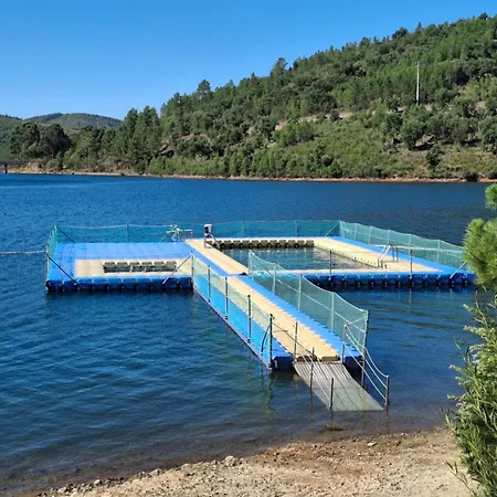 Casa Rustica Com Terraco E Jardim 度假居 *