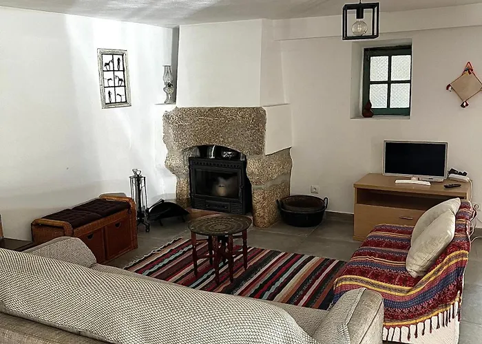 Casa Rustica Com Terraco E Jardim *