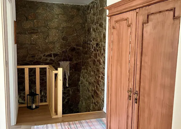Casa Rustica Com Terraco E Jardim *