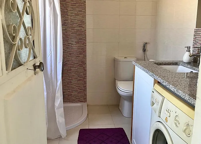 Casa Rustica Com Terraco E Jardim