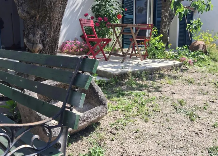 Casa Rustica Com Terraco E Jardim Holiday home