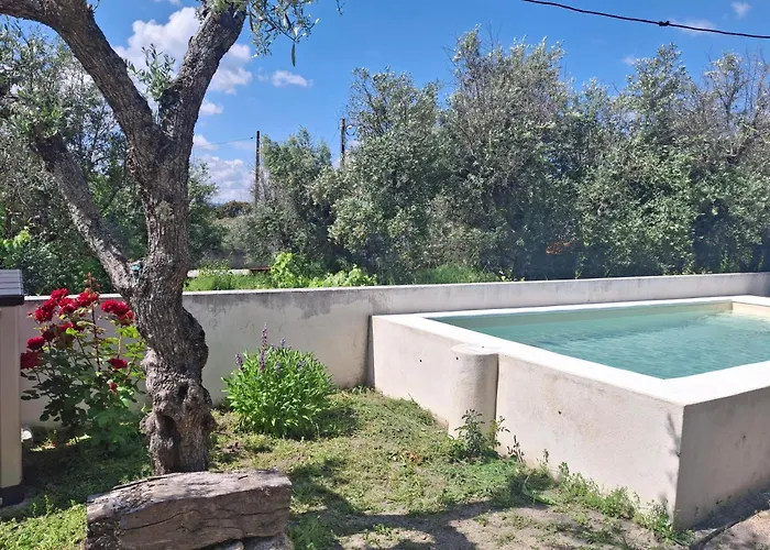 Casa Rustica Com Terraco E Jardim Holiday home *